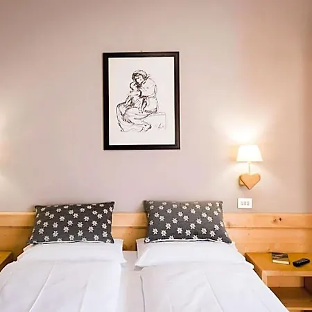Szálloda Vallecetta 3*